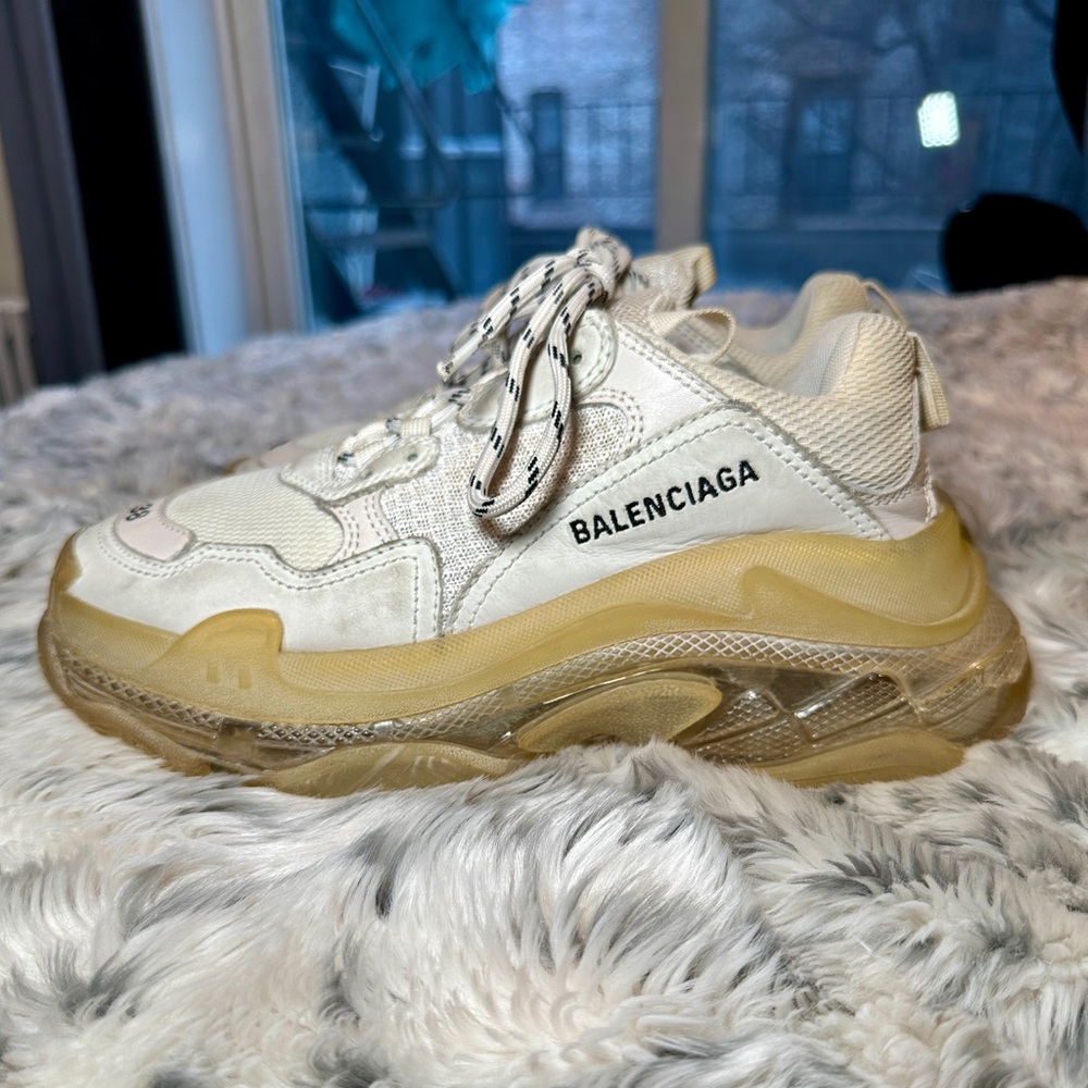 Balenciaga White Triple S Sneakers size 38 / 8 Chunky Streetwear Clear Platform